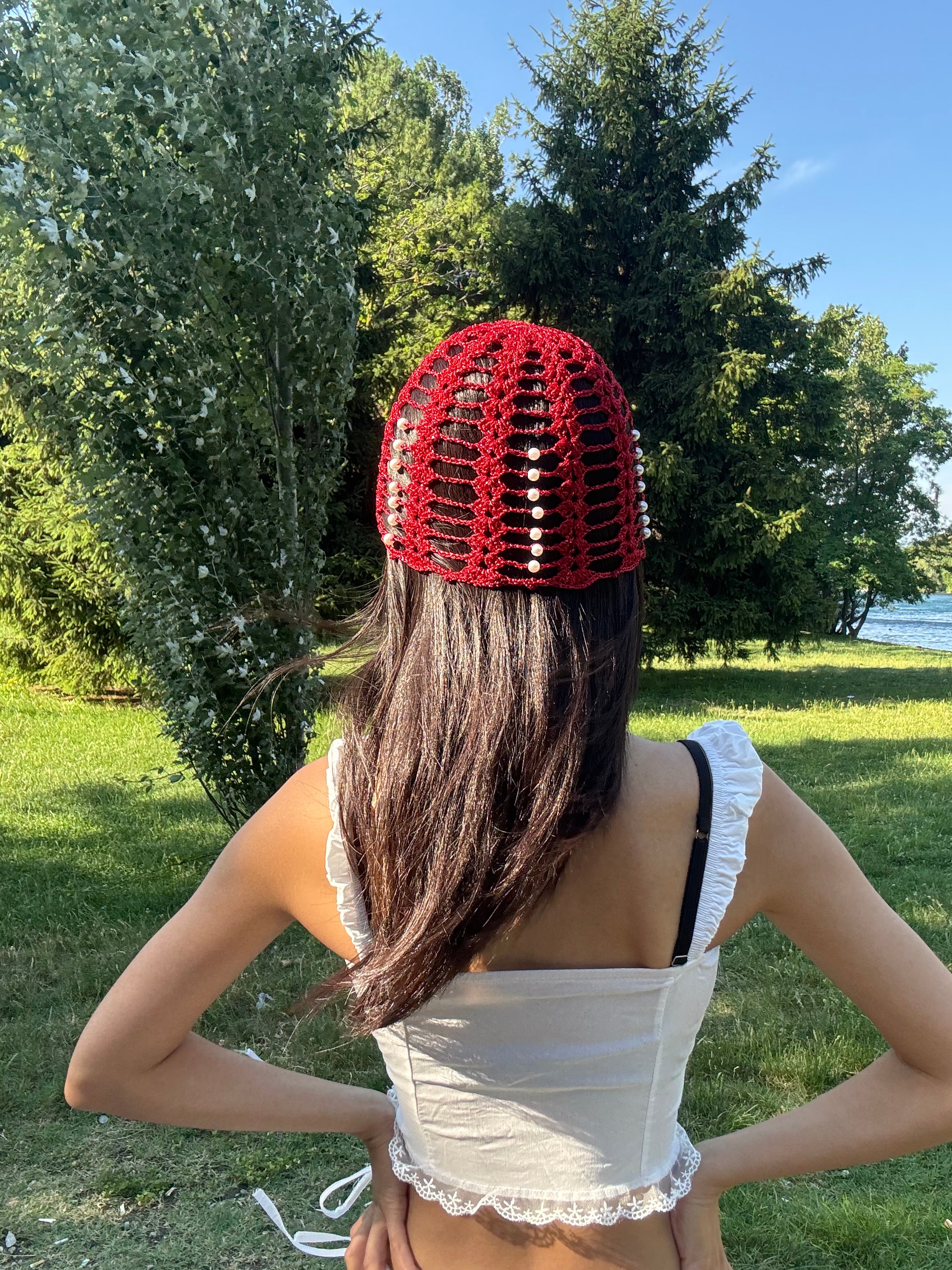 Crochet floral mesh hat with pearls| shining yarn