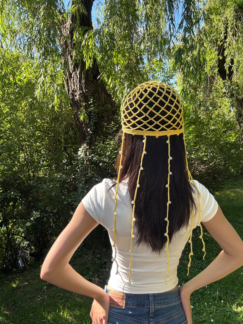 Crochet mesh hat with pearls