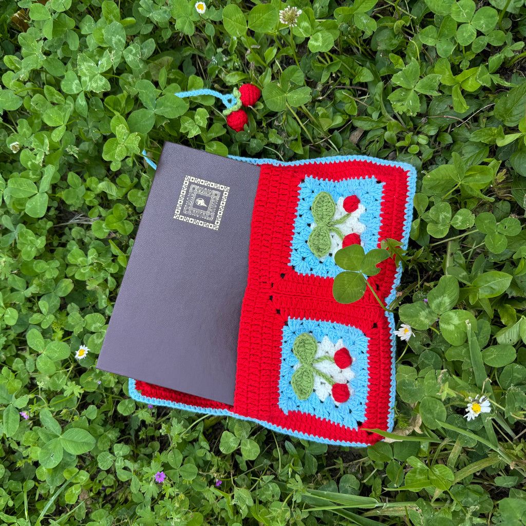 Crochet book pouch| Cherry pattern