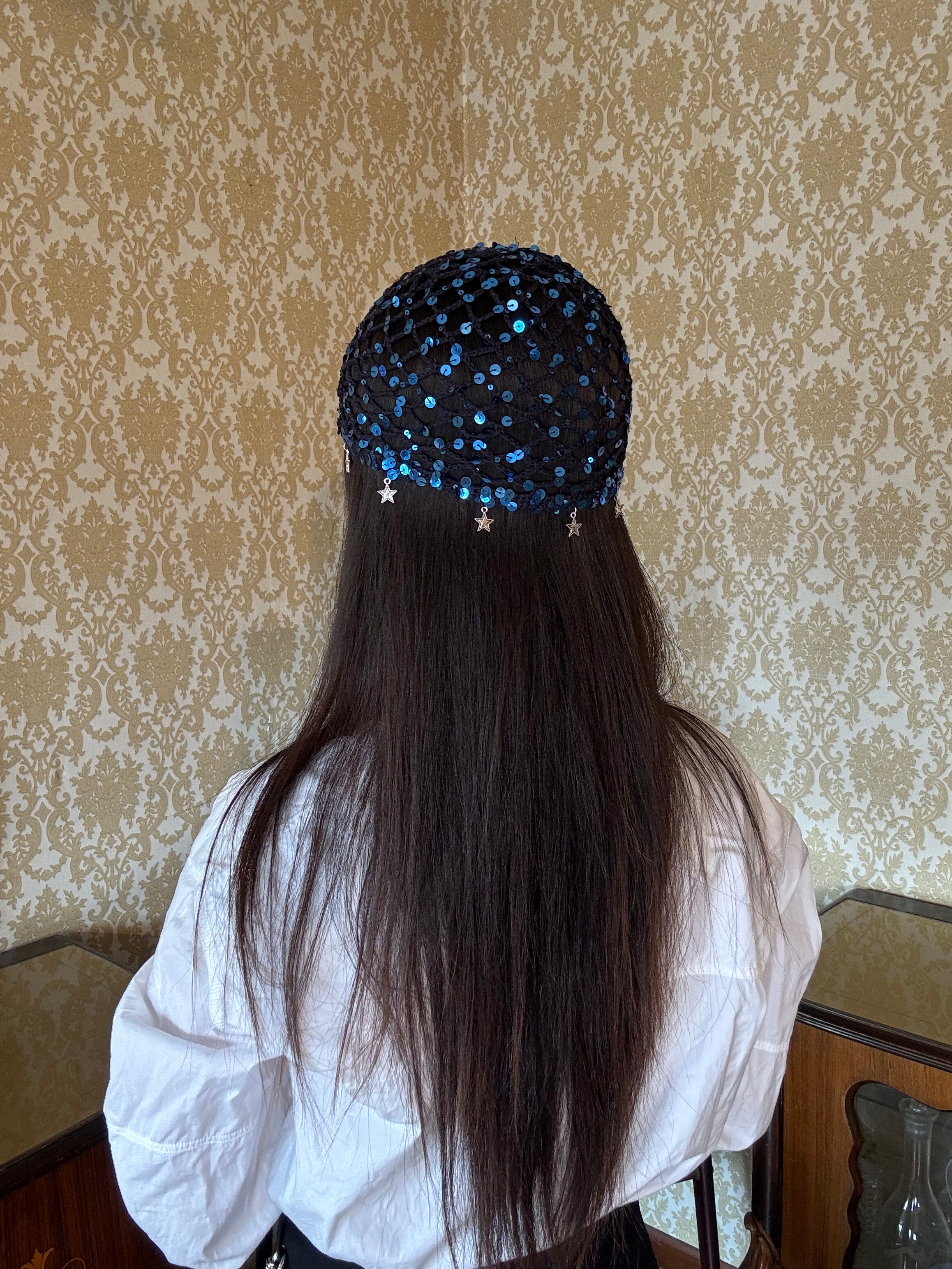 Crochet mesh hat with stars