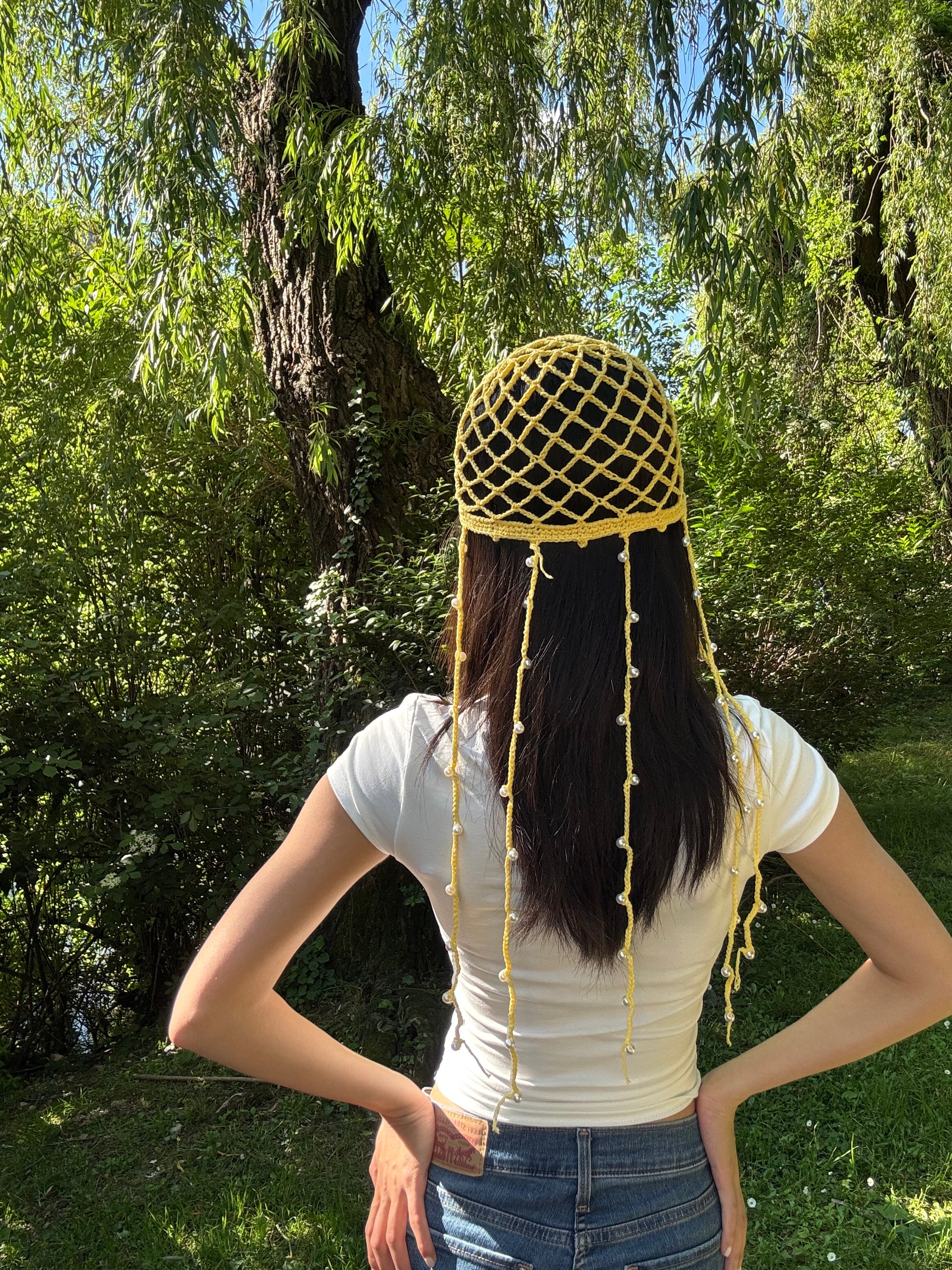 Crochet mesh hat with pearls