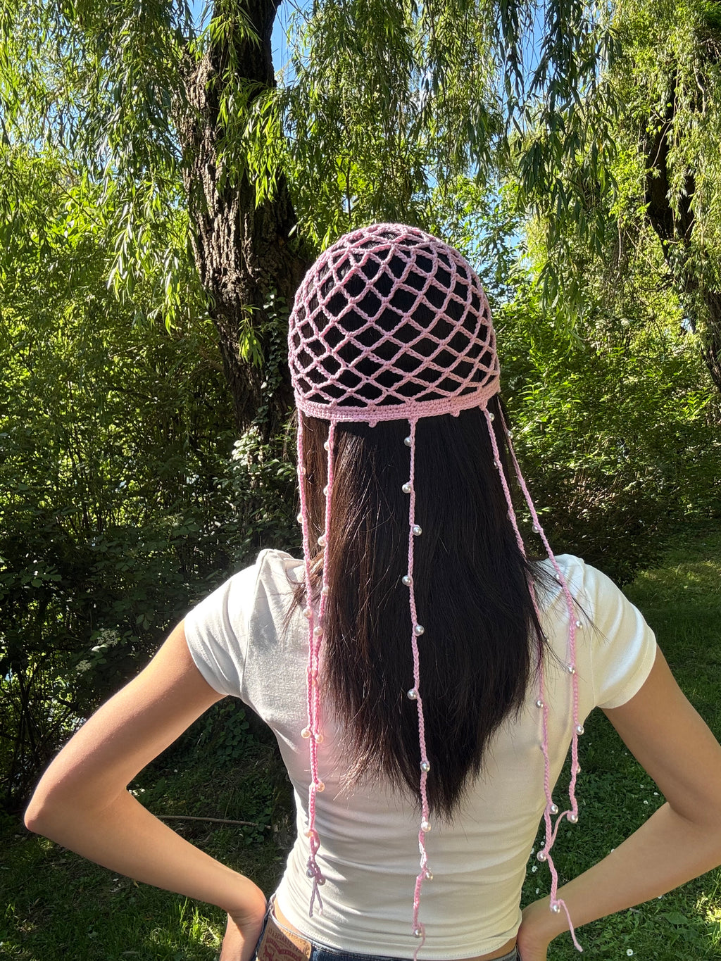 Crochet mesh hat with pearls