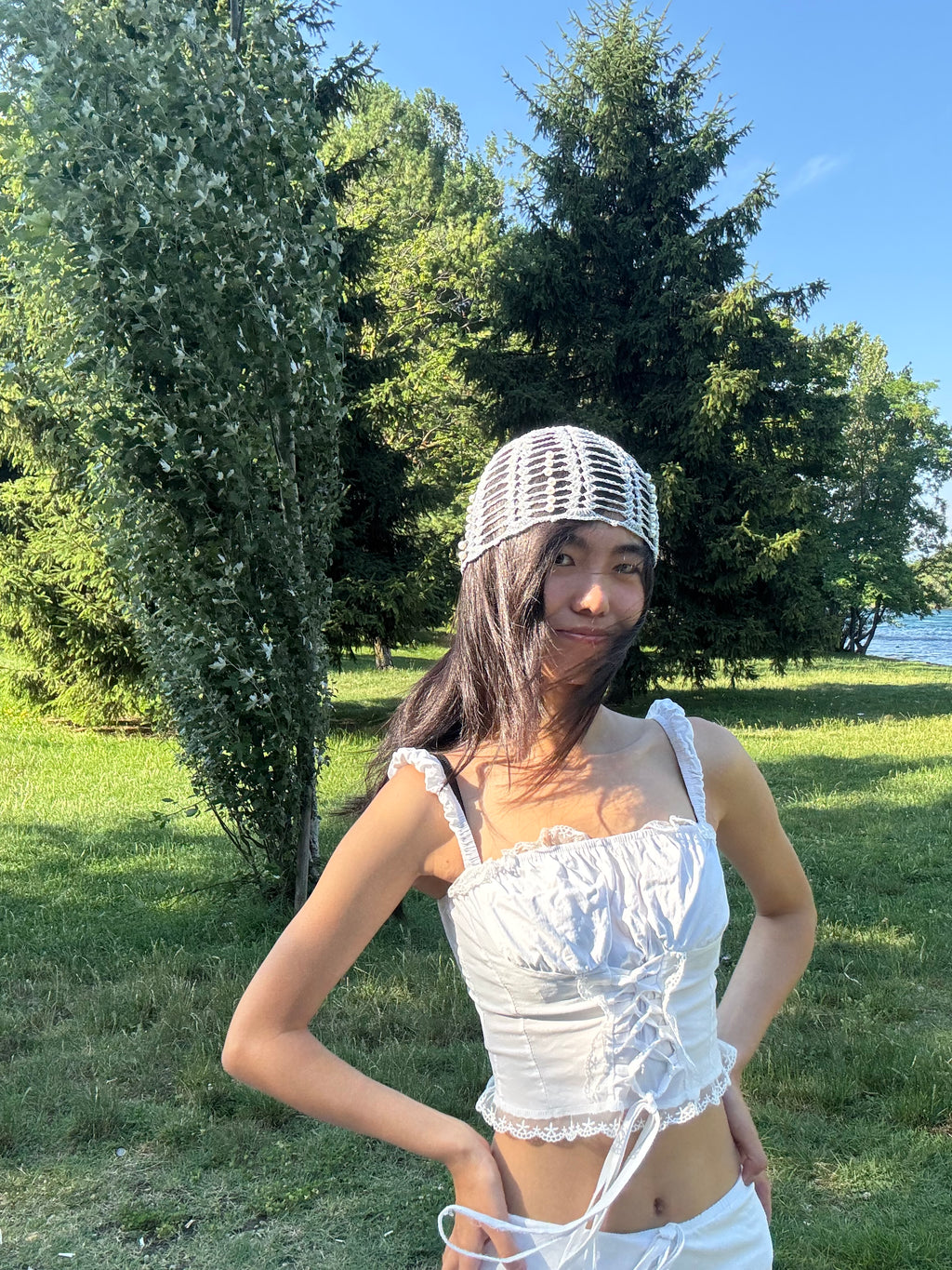 Crochet floral mesh hat with pearls| shining yarn