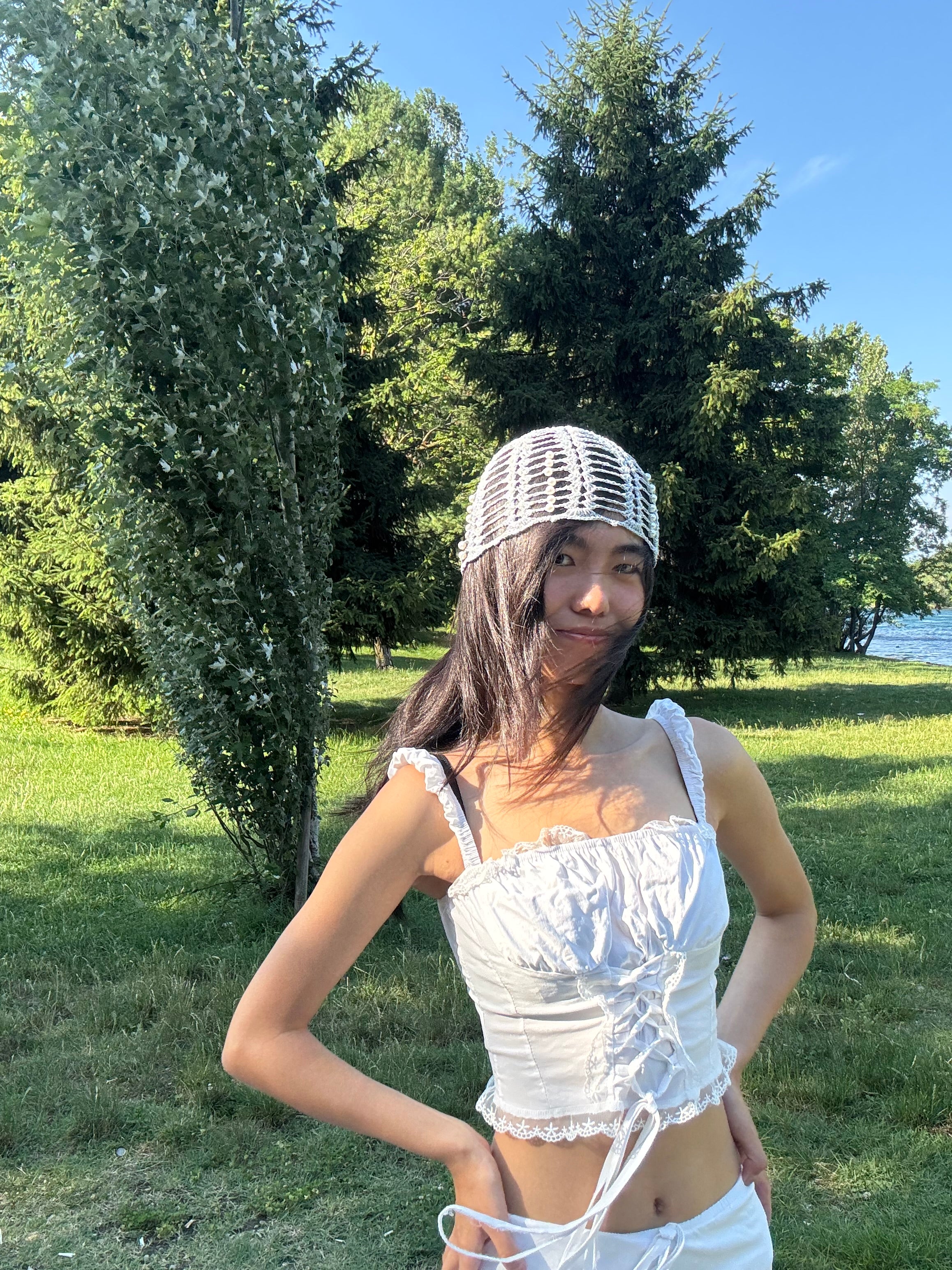 Crochet floral mesh hat with pearls| shining yarn