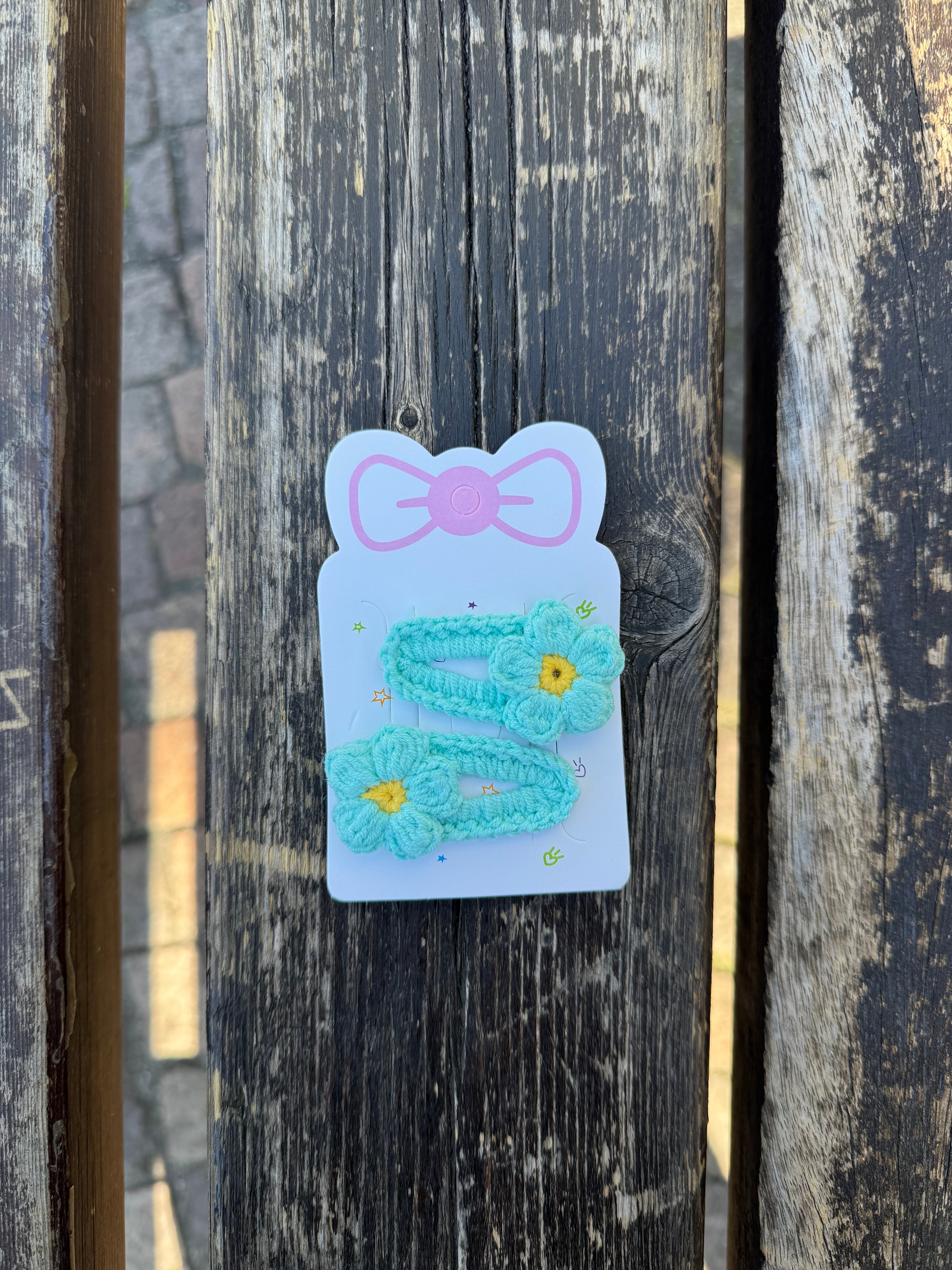 Crochet floral hair clips