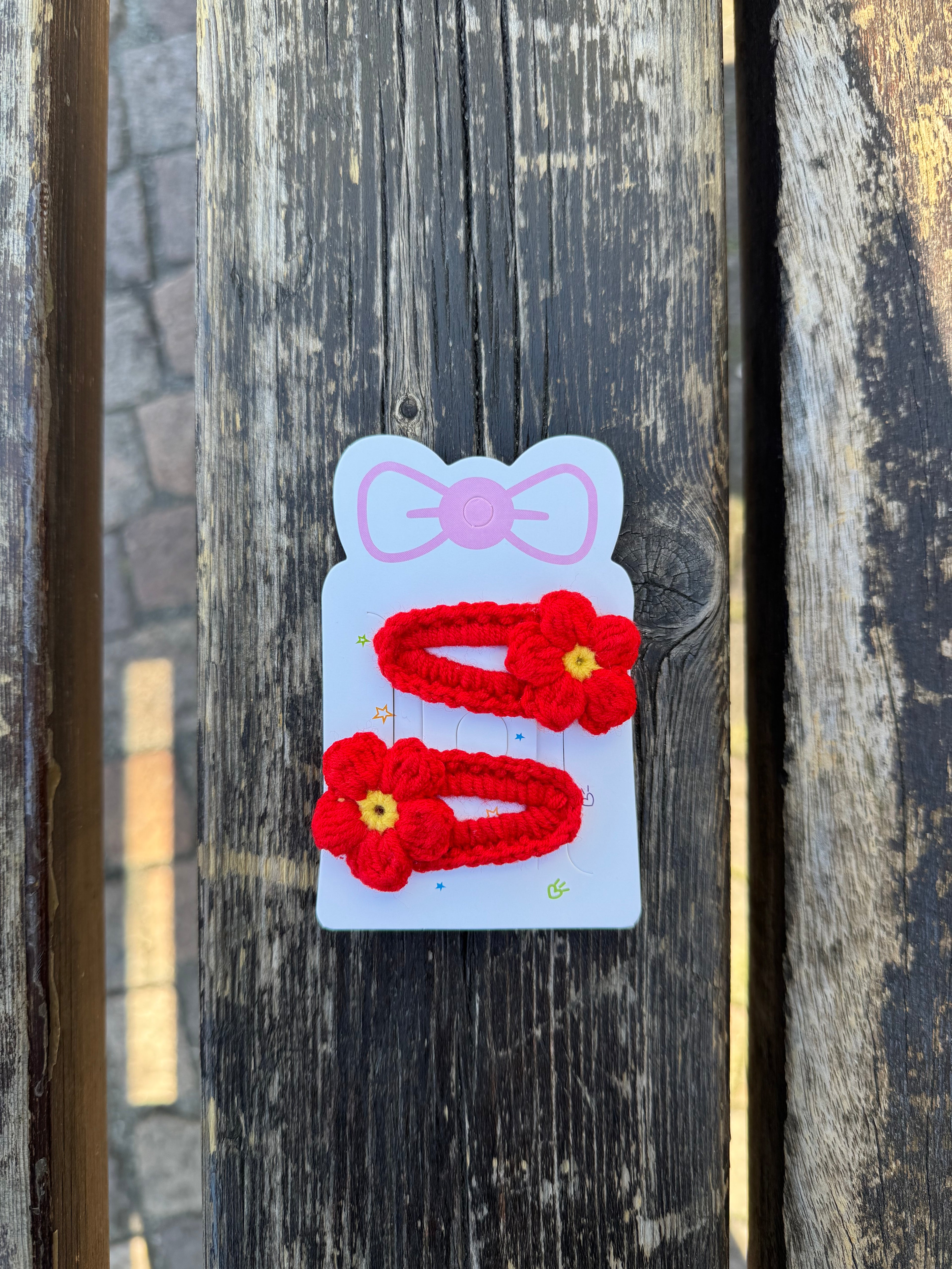 Crochet floral hair clips