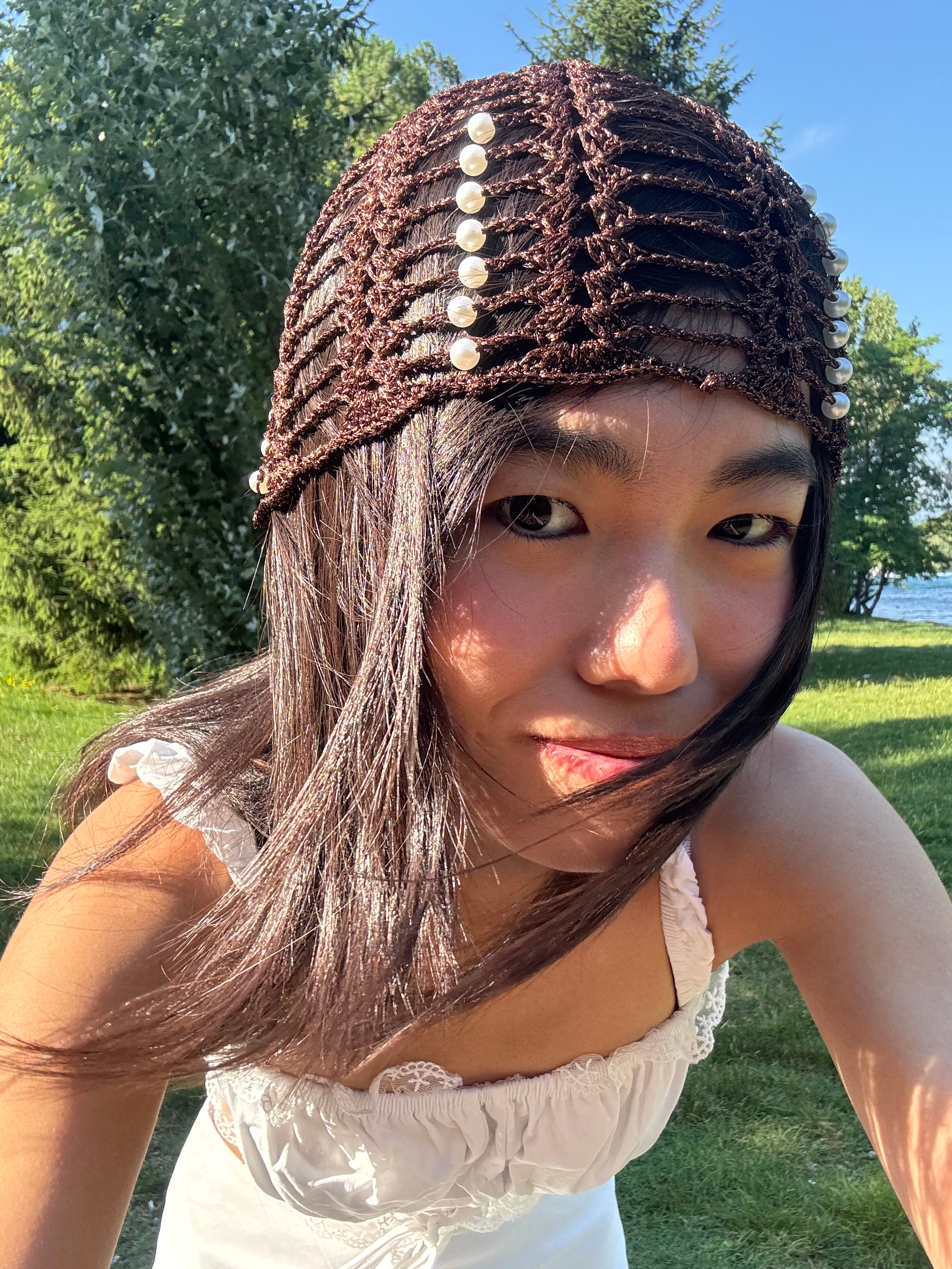 Crochet floral mesh hat with pearls| shining yarn