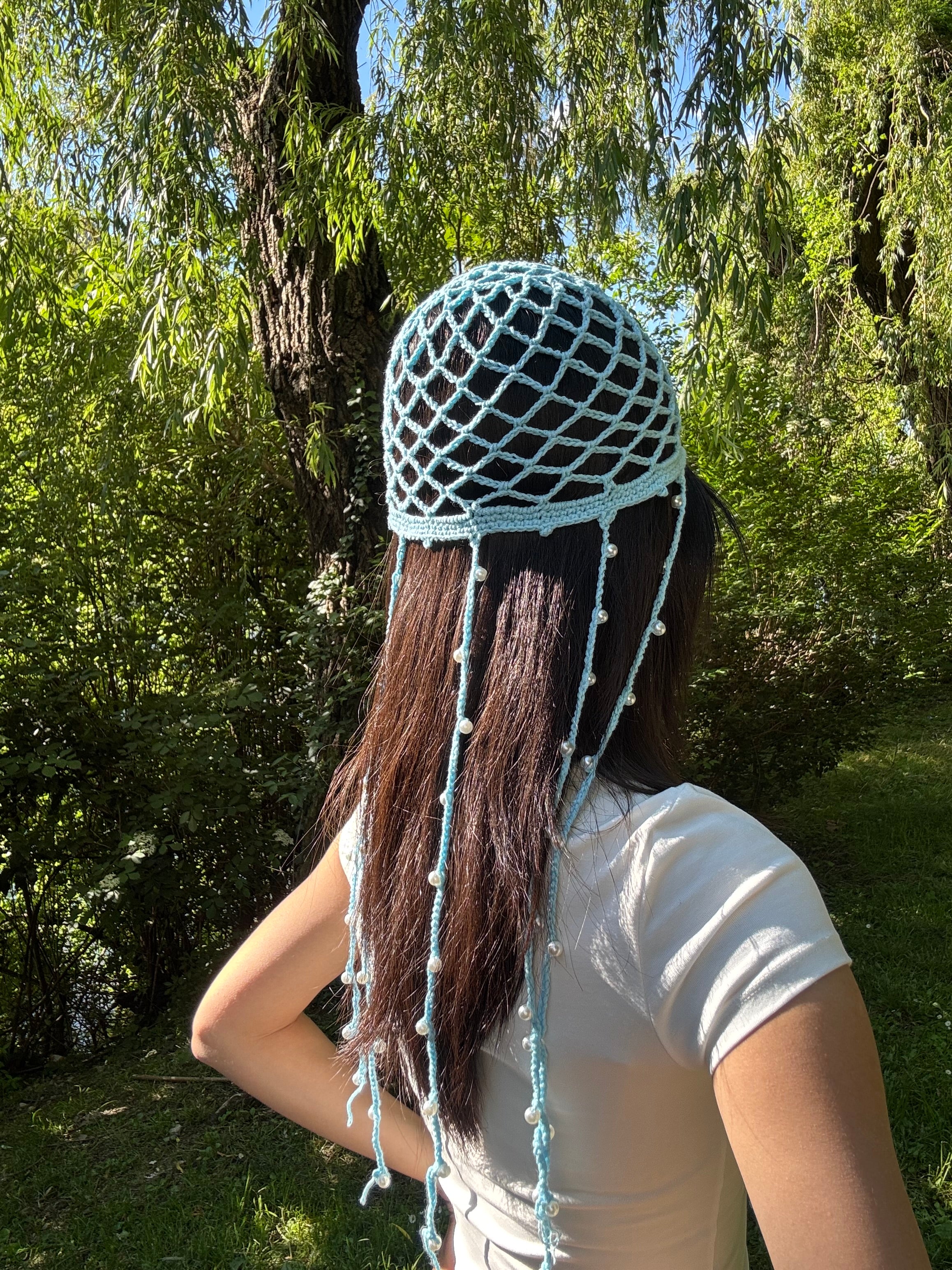 Crochet mesh hat with pearls