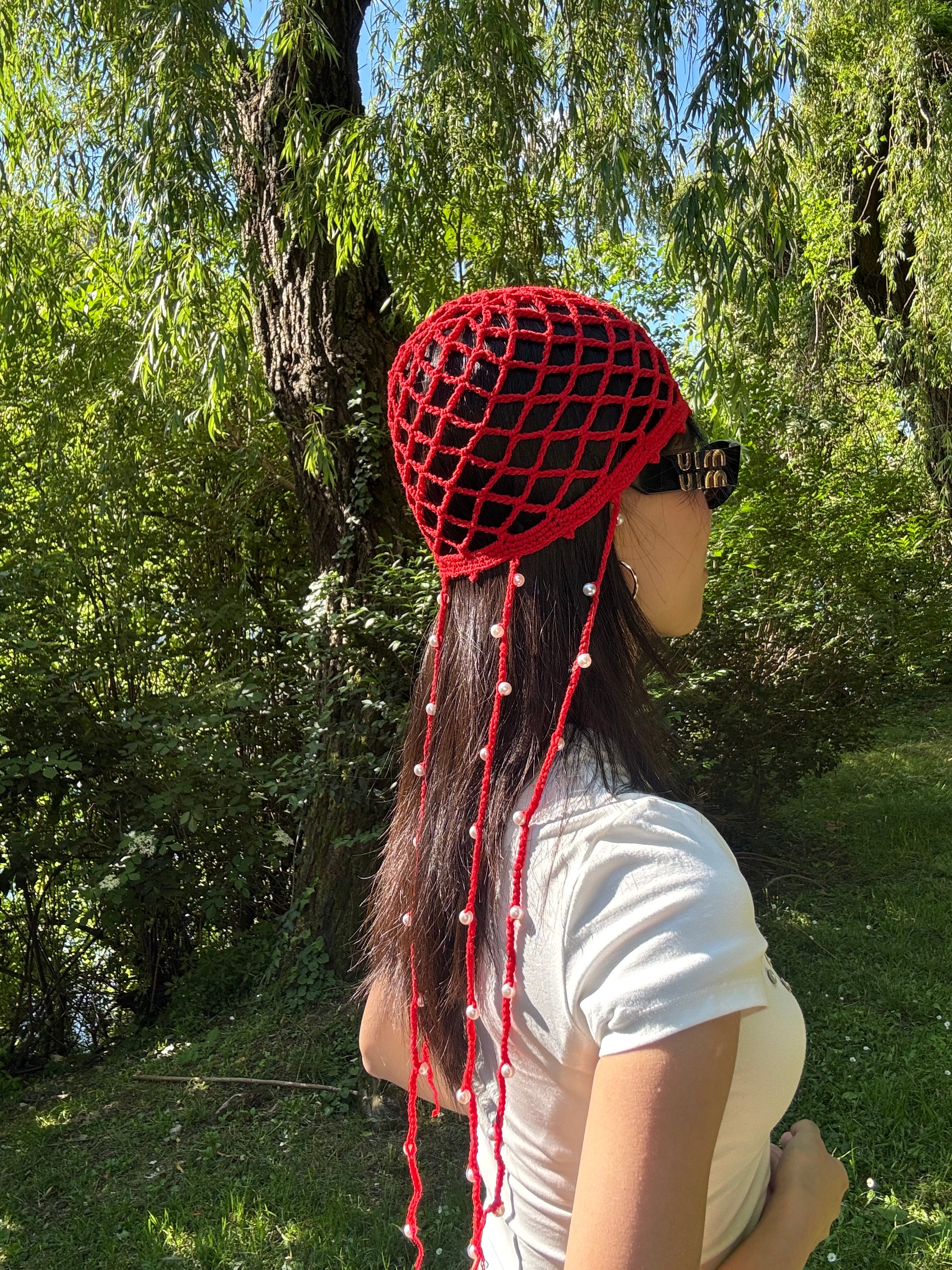 Crochet mesh hat with pearls
