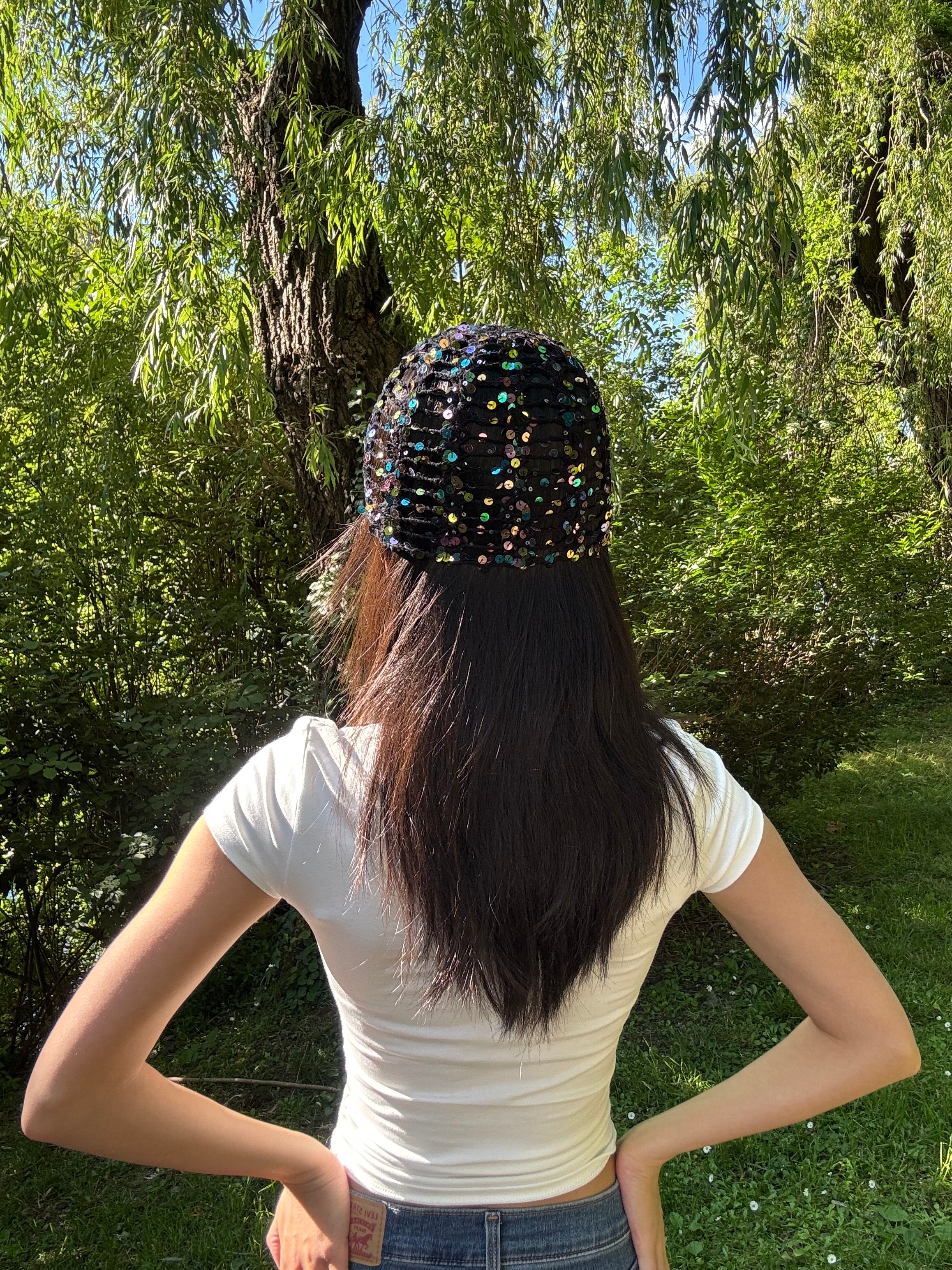 Crochet mesh hat with glitters