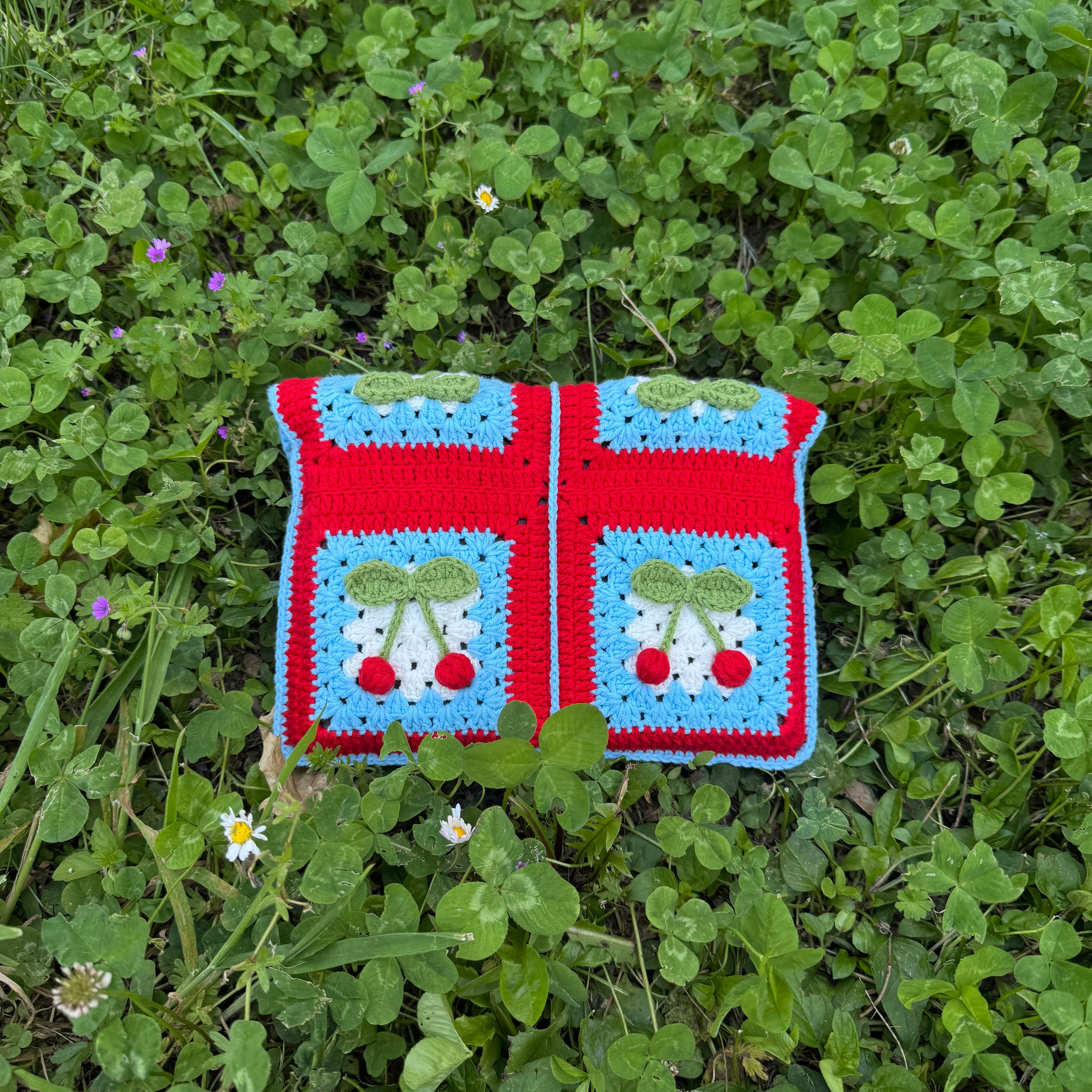 Crochet book pouch| Cherry pattern
