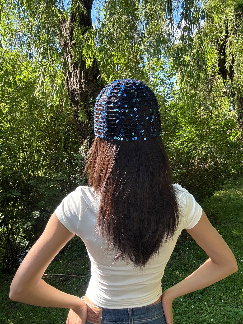 Crochet mesh hat with glitters