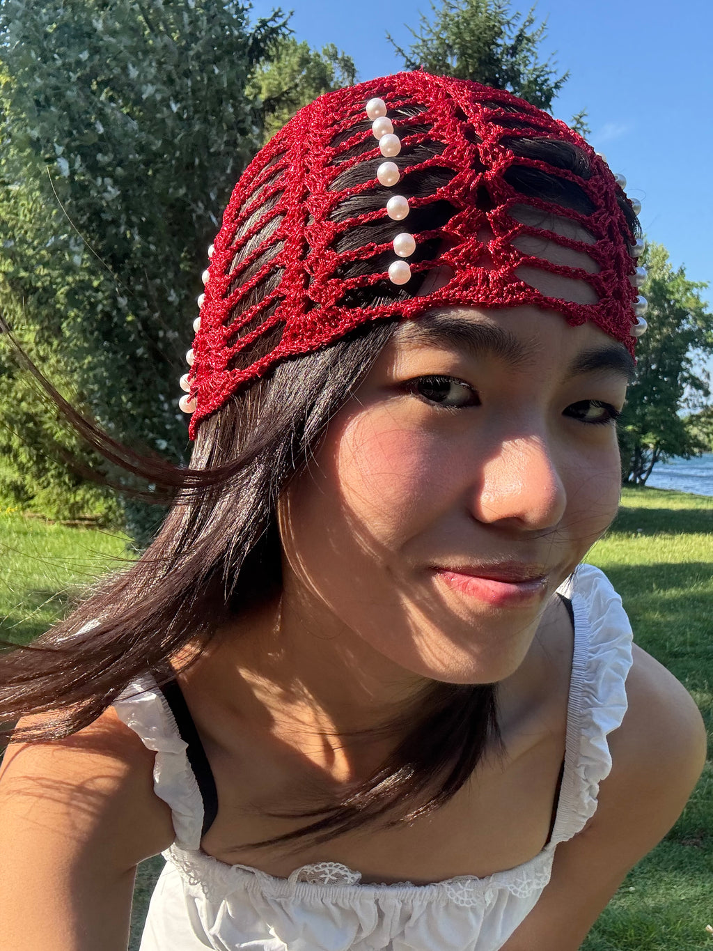 Crochet floral mesh hat with pearls| shining yarn