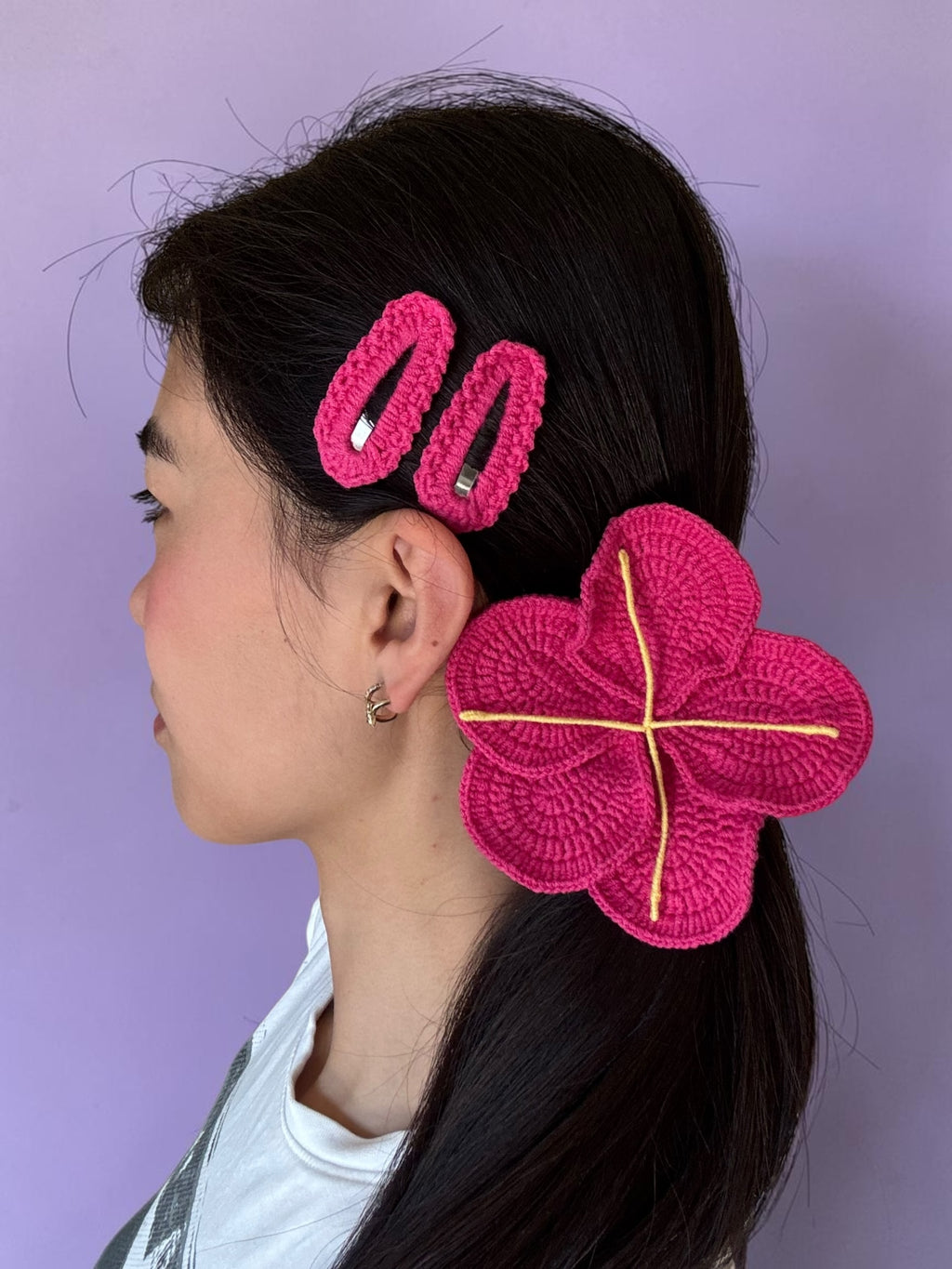 Crochet hair scrunchie + hair clips