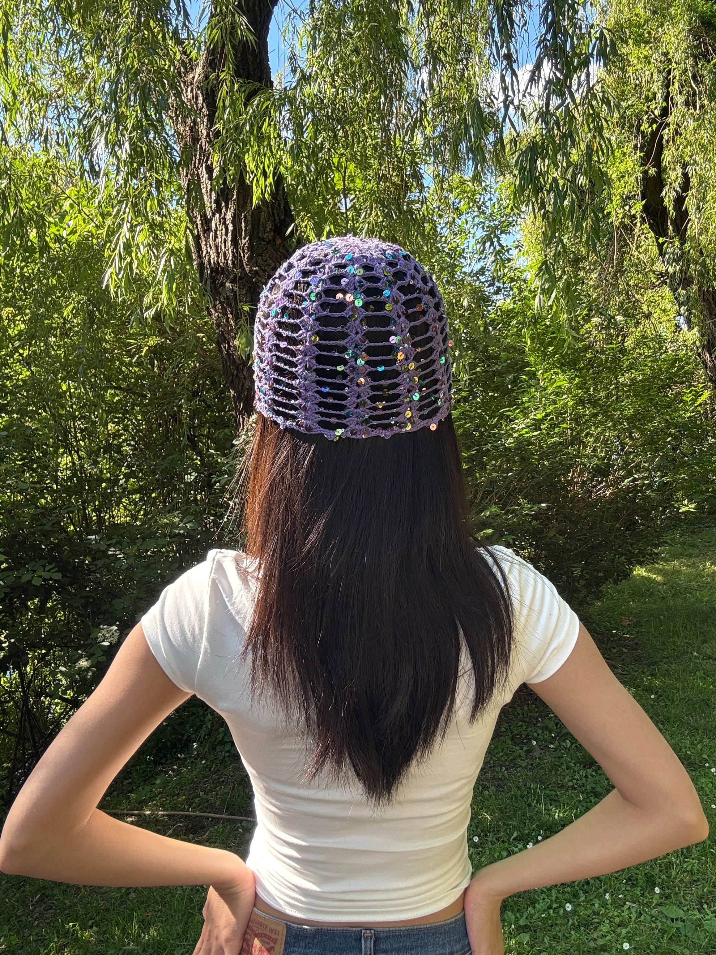 Crochet mesh hat with glitters