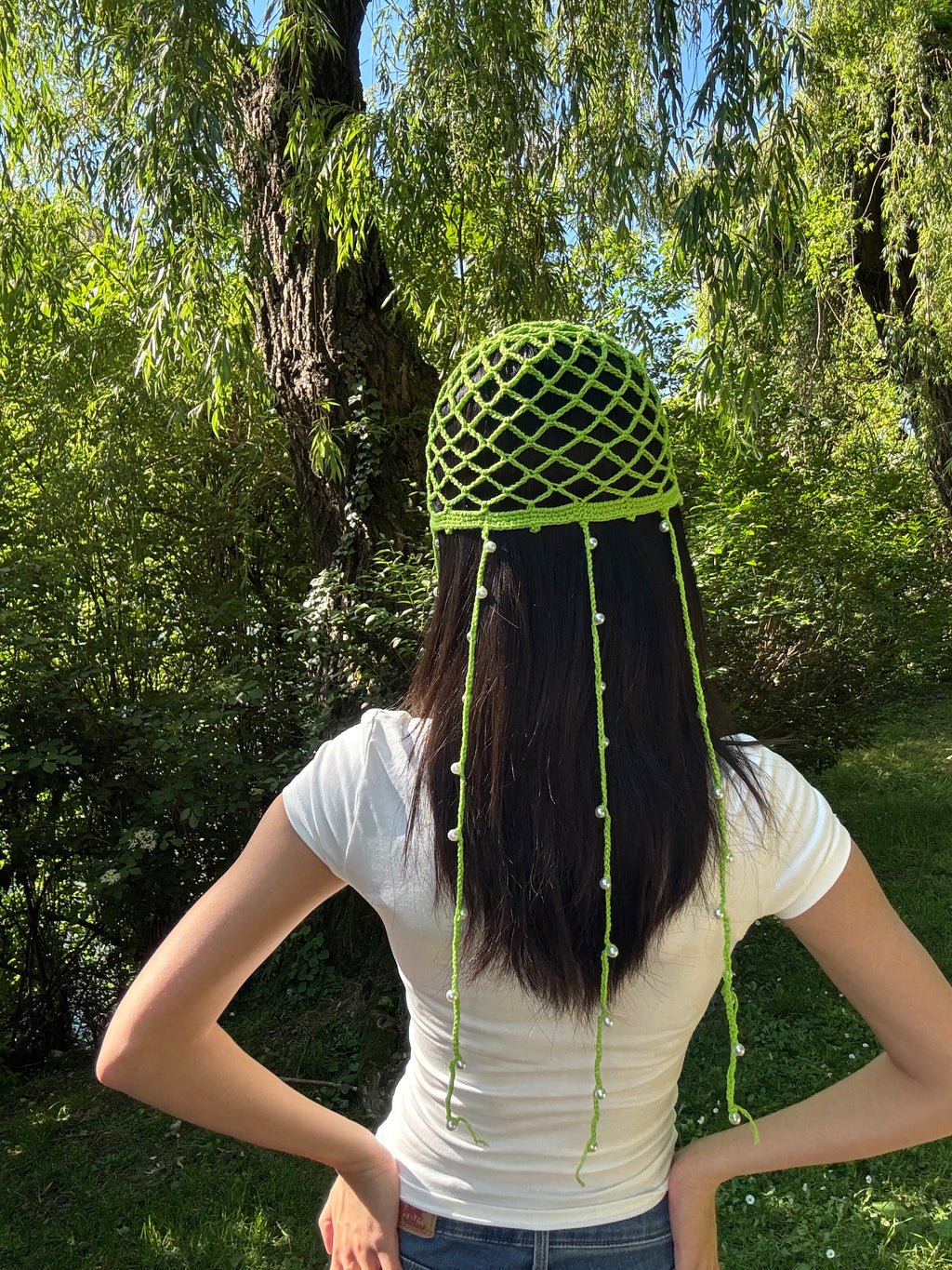 Crochet mesh hat with pearls