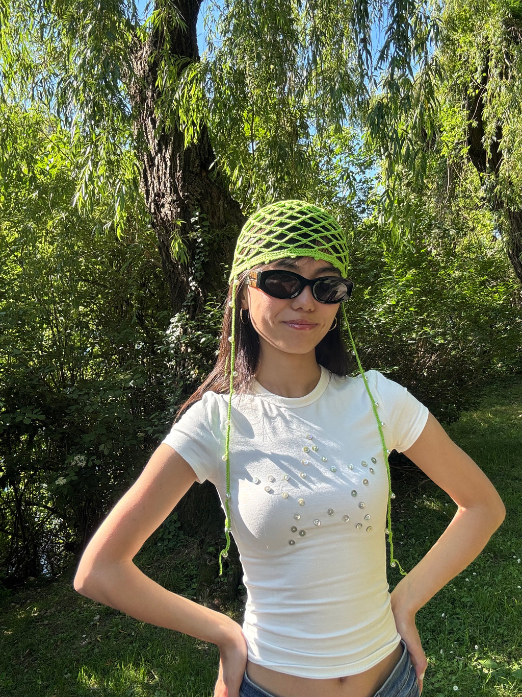 Crochet mesh hat with pearls