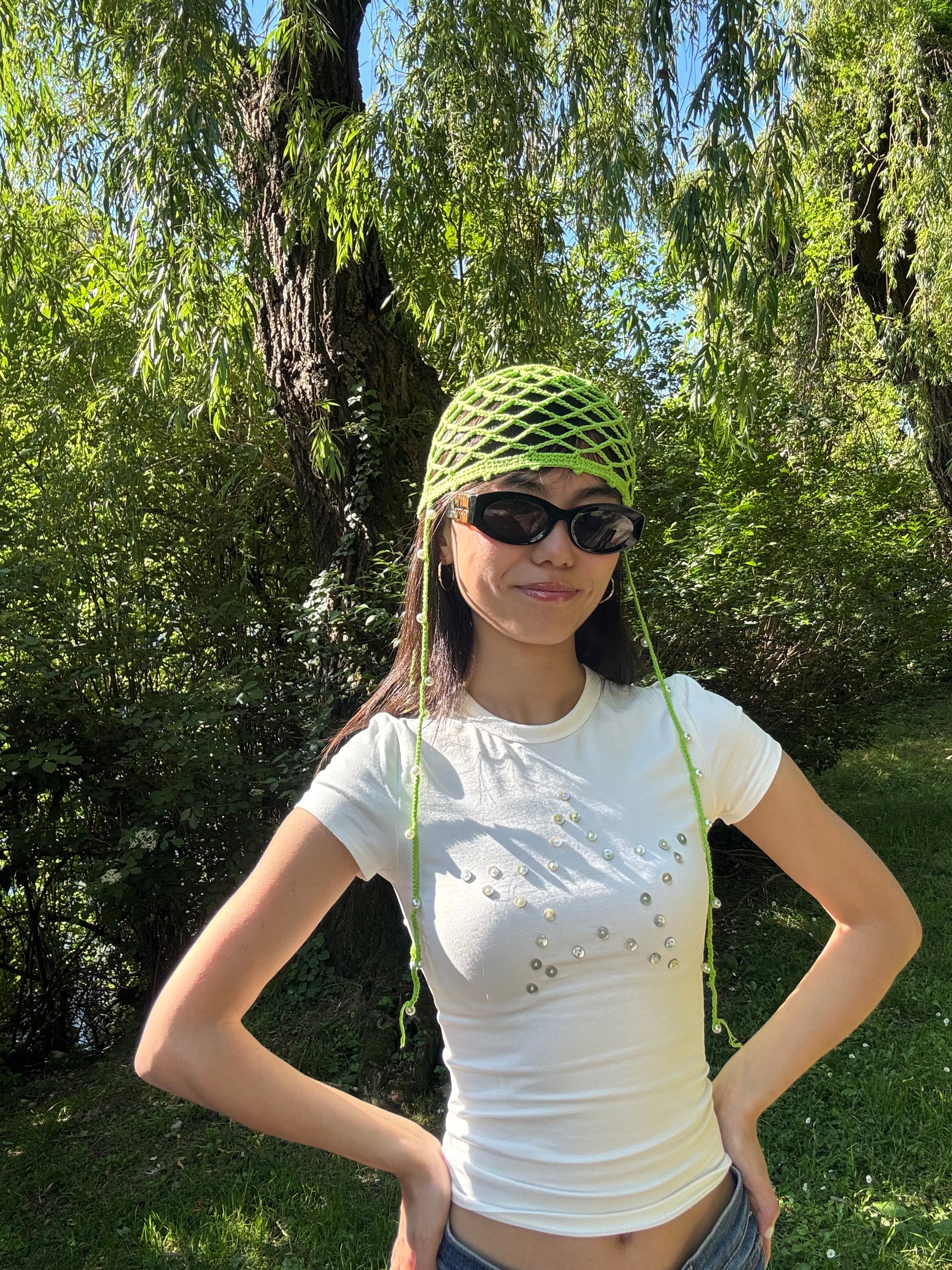 Crochet mesh hat with pearls