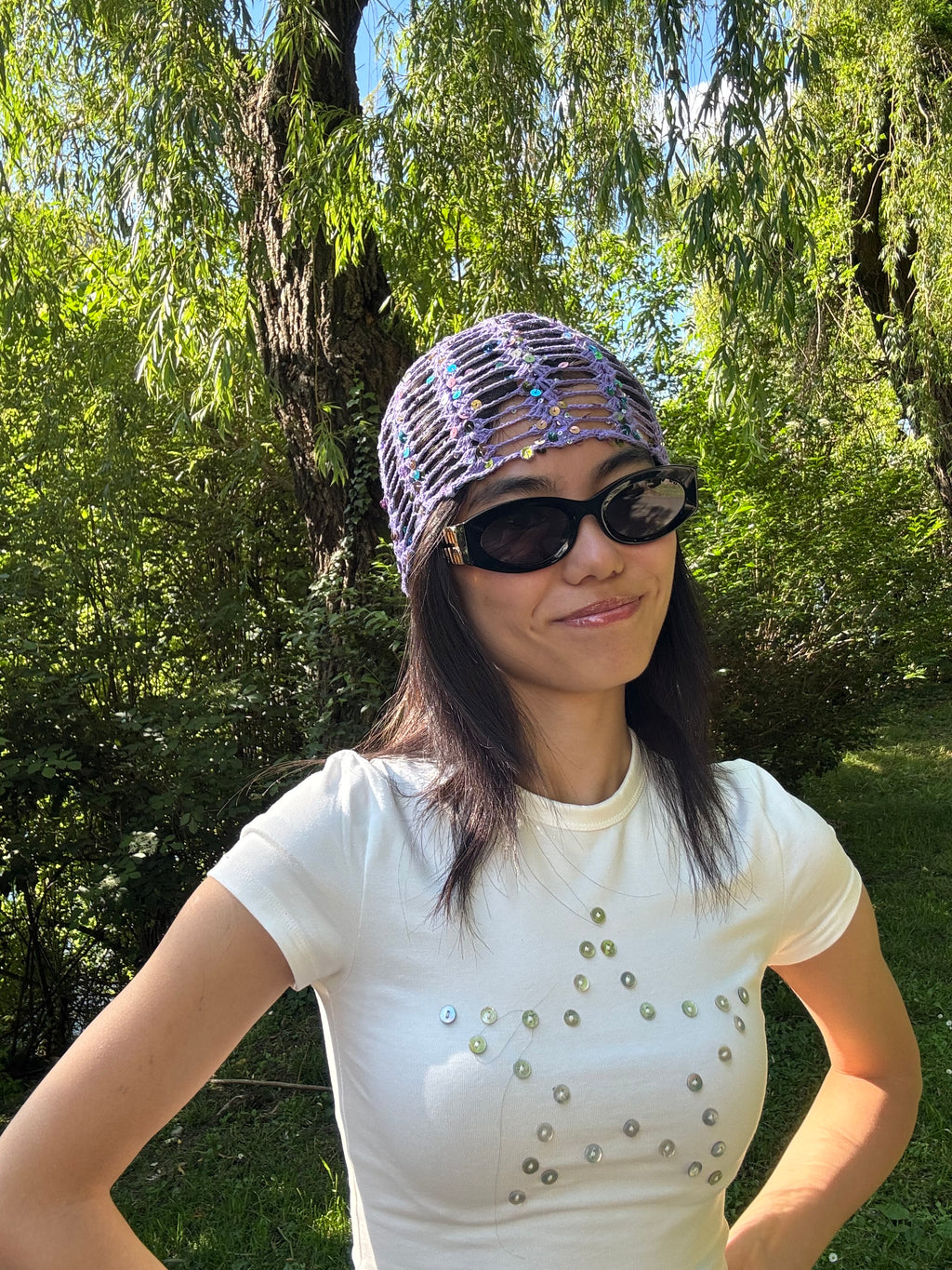 Crochet mesh hat with glitters