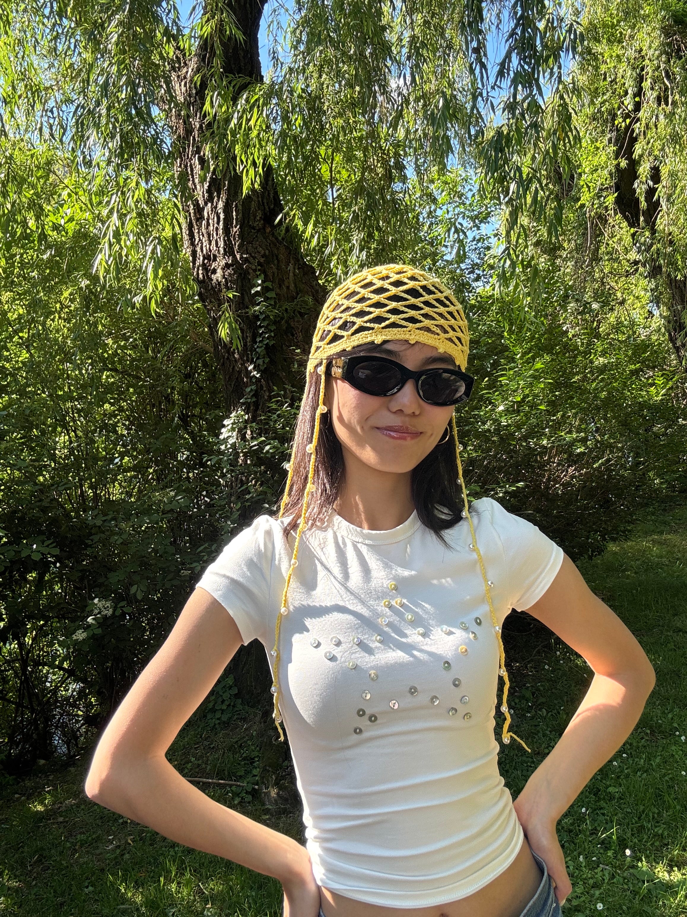 Crochet mesh hat with pearls