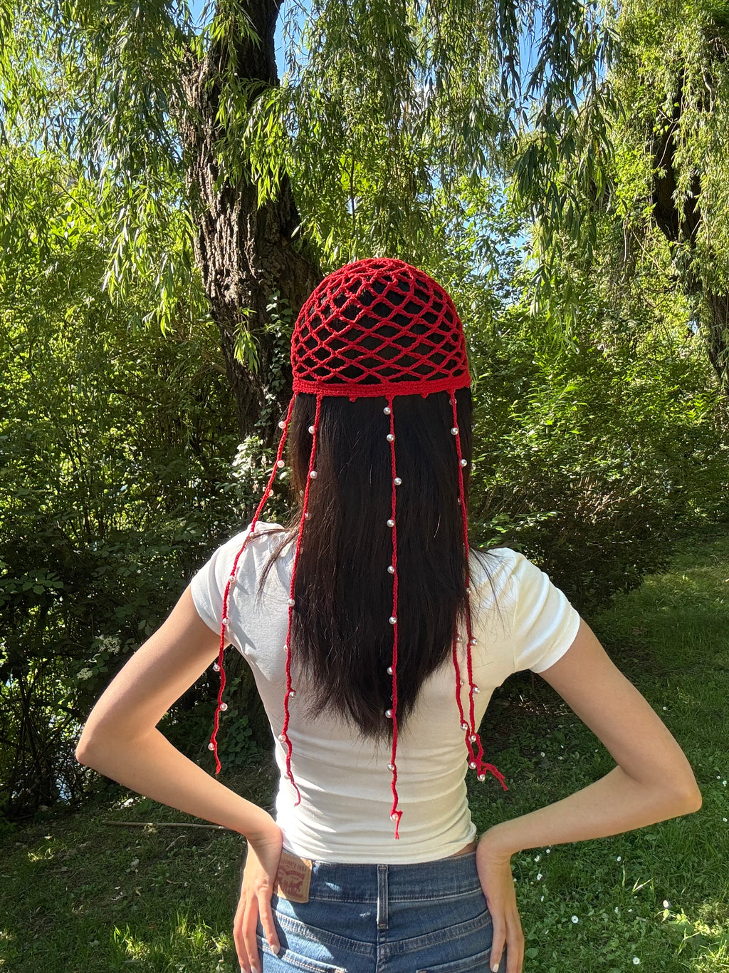 Crochet mesh hat with pearls