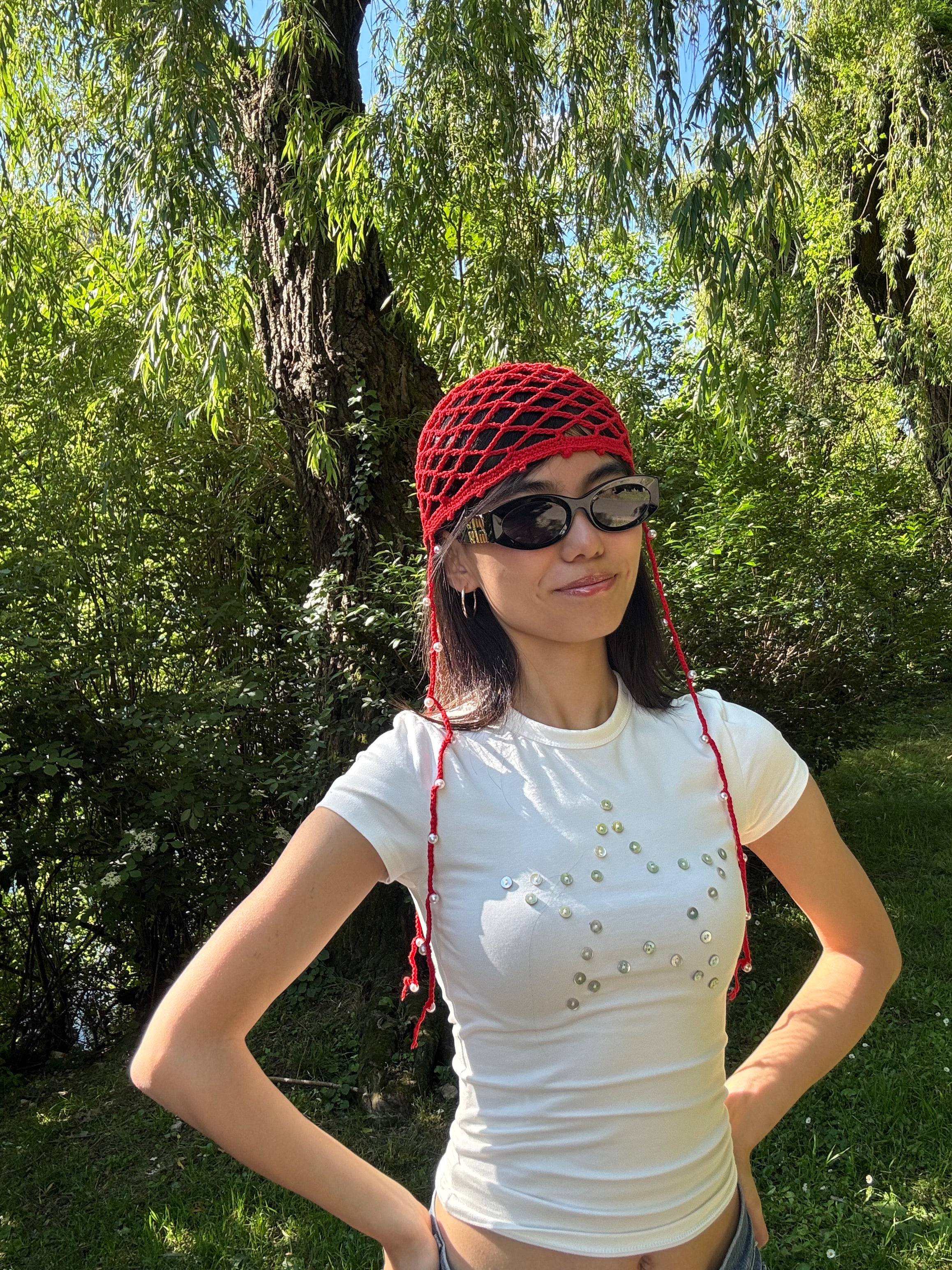 Crochet mesh hat with pearls