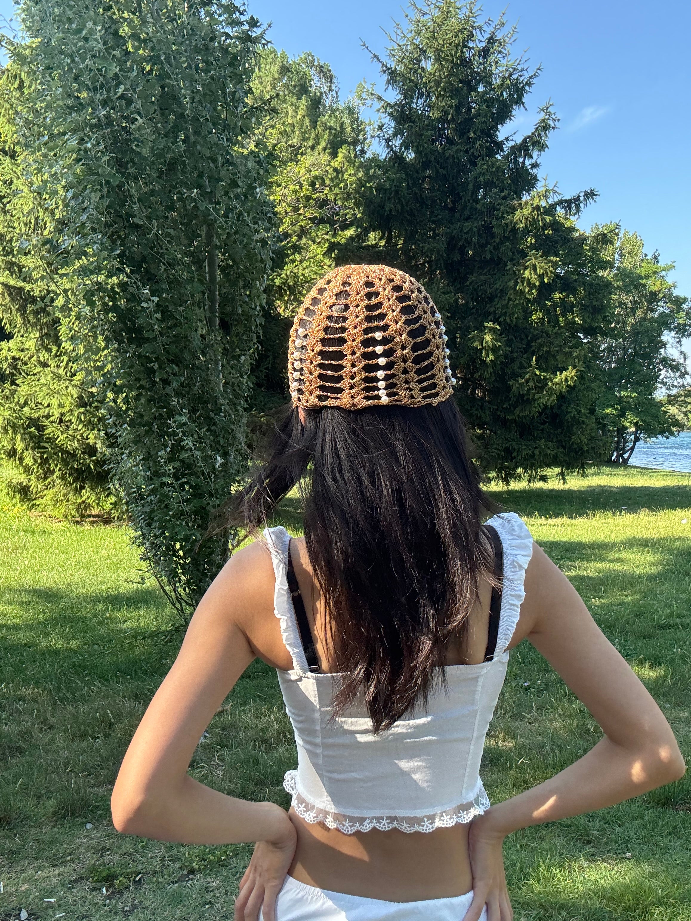 Crochet floral mesh hat with pearls| shining yarn