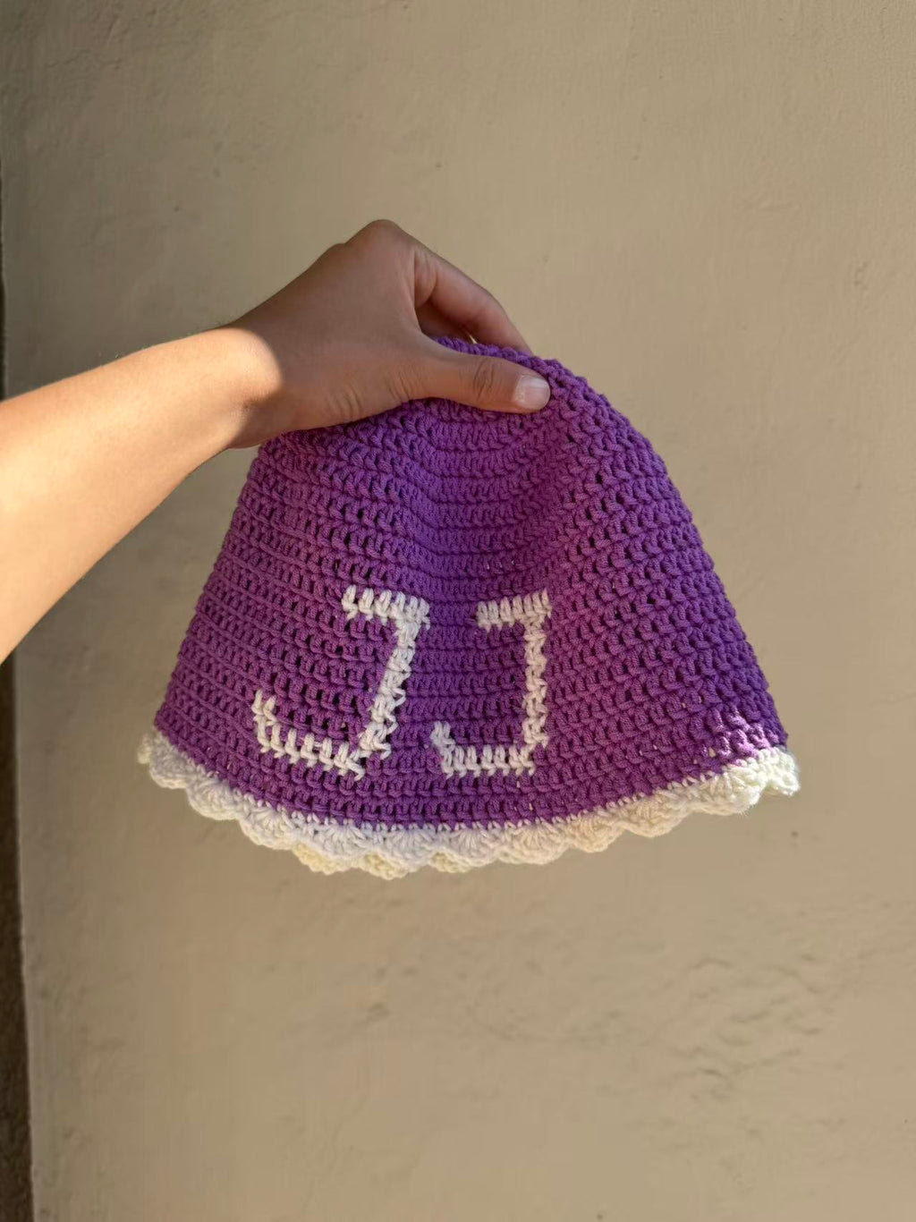 Custom name on your hats
