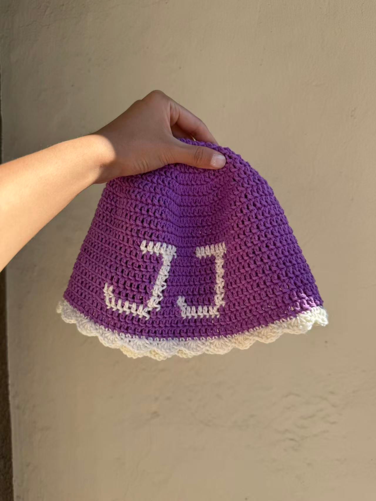 Custom name on your hats