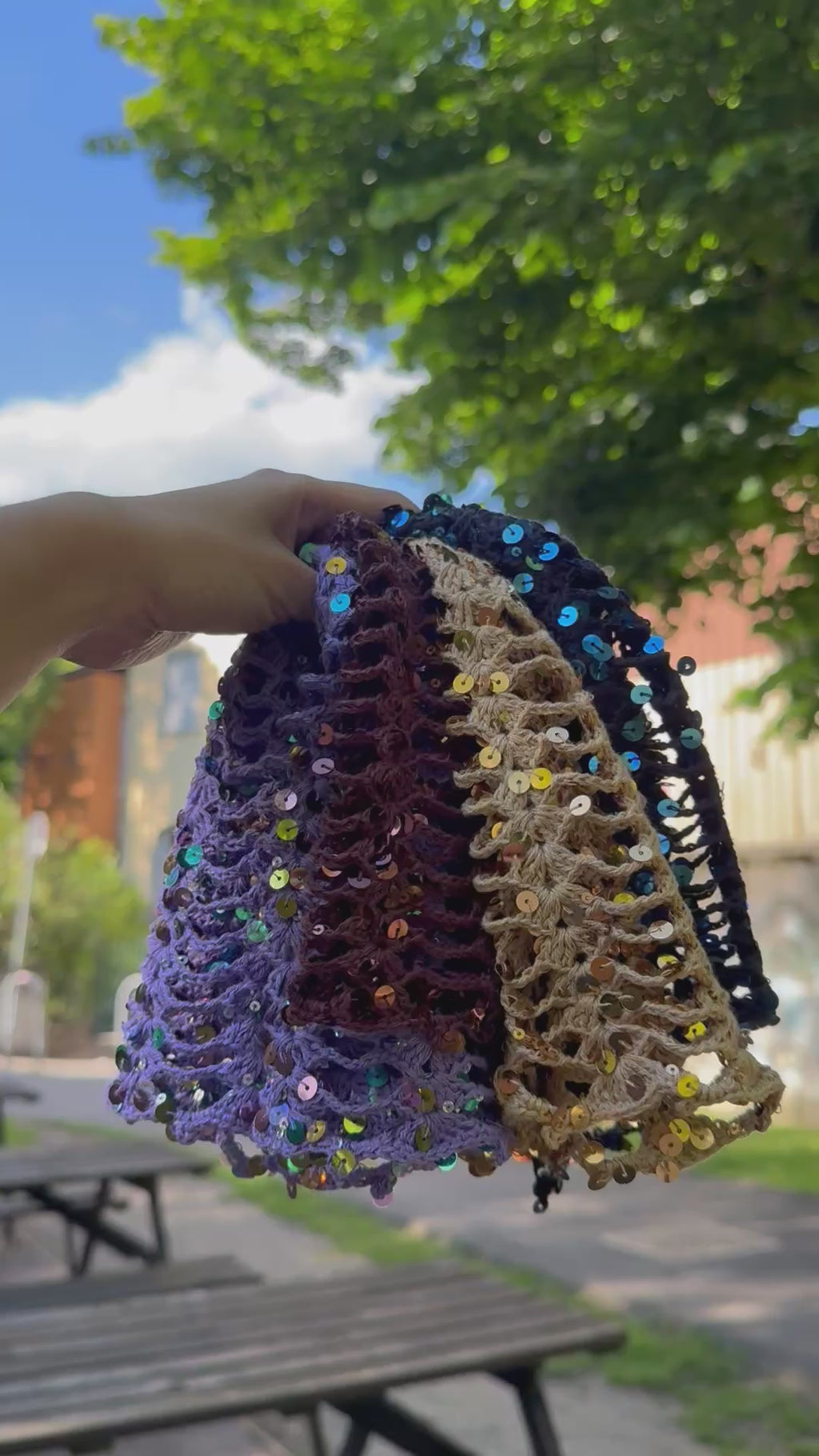 Crochet mesh hat with glitters